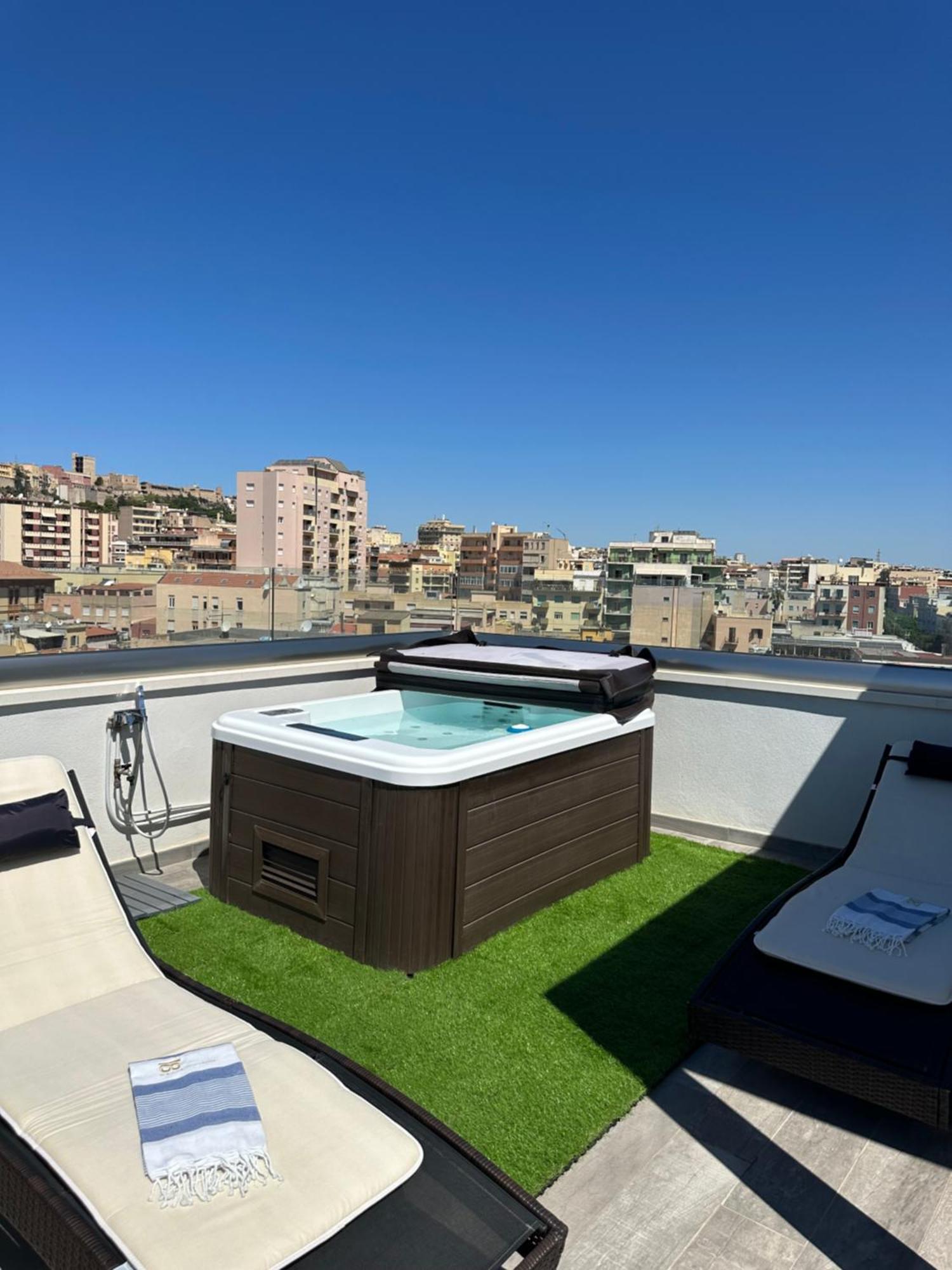 18 Dante Luxury Suites Cagliari Exterior photo